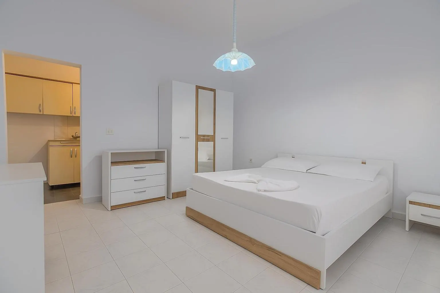 Studio-Apartments, Rooms With Kitchen Golem